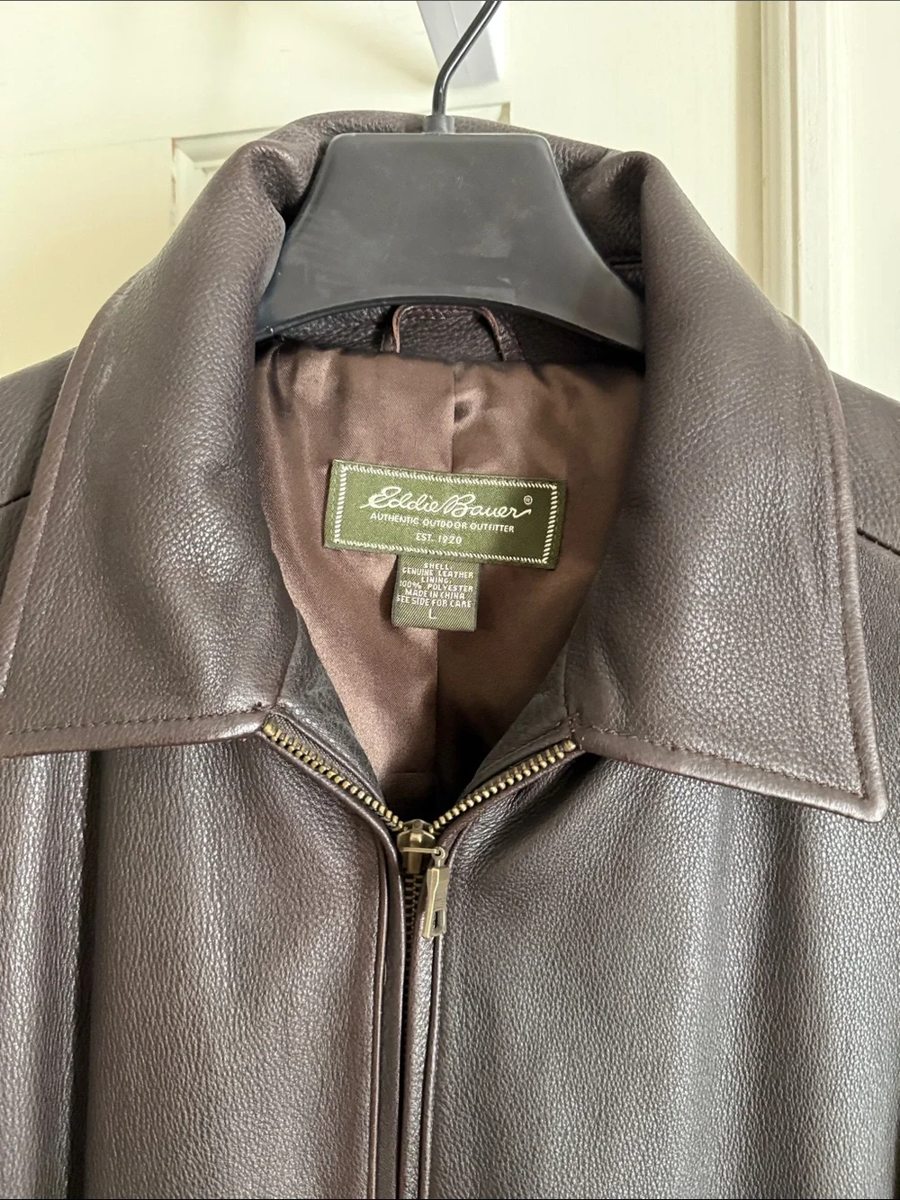 Eddie Bauer Women’s Dark Brown Leather Zip-Front Trench - Picture 2 of 9